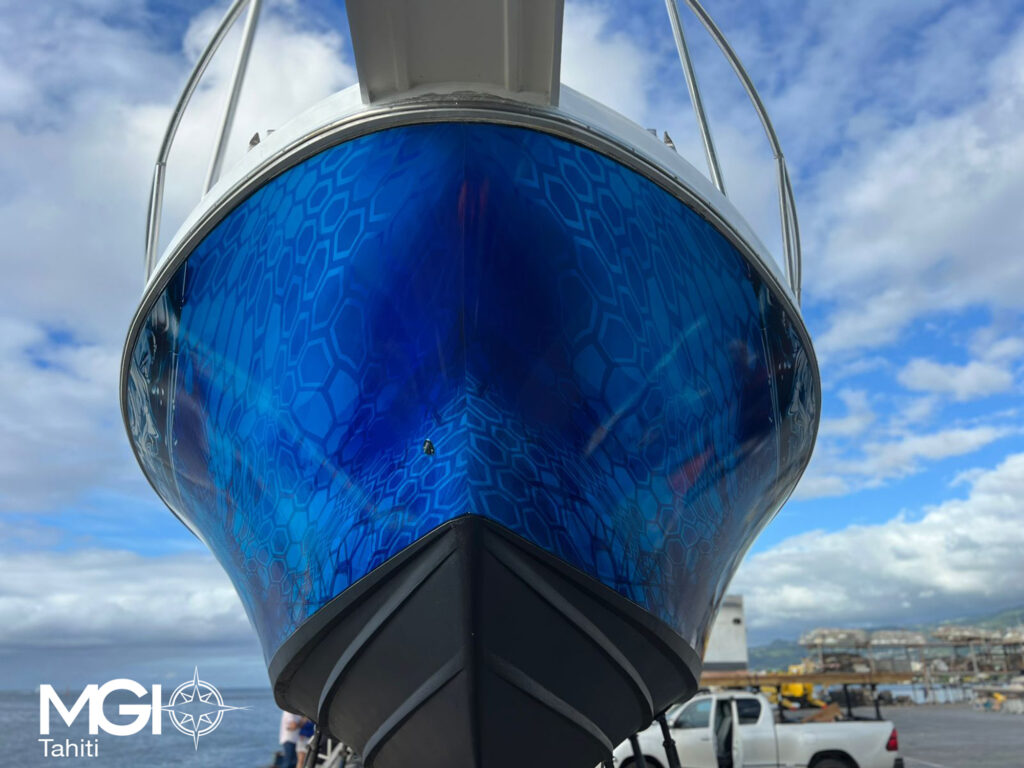 boat-wraps-french-polynesia